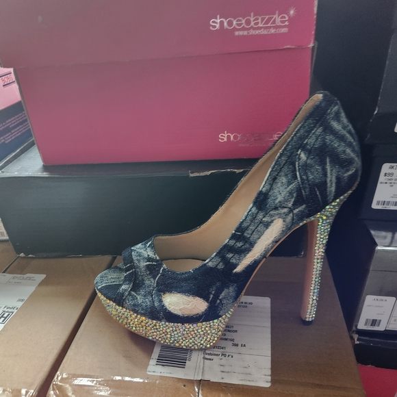 Heels - Picture 5 of 16